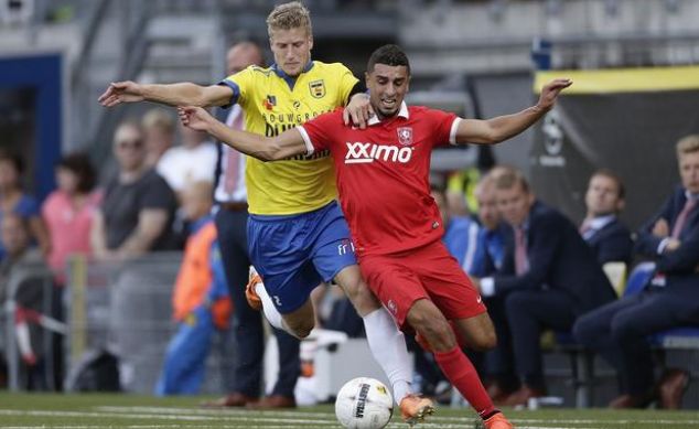 总决赛G4：戈登抢戏摧垮热火 掘金夺冠进入倒计时