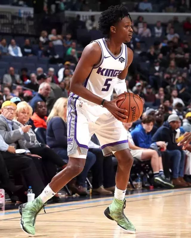 极的防守反 极的防守反